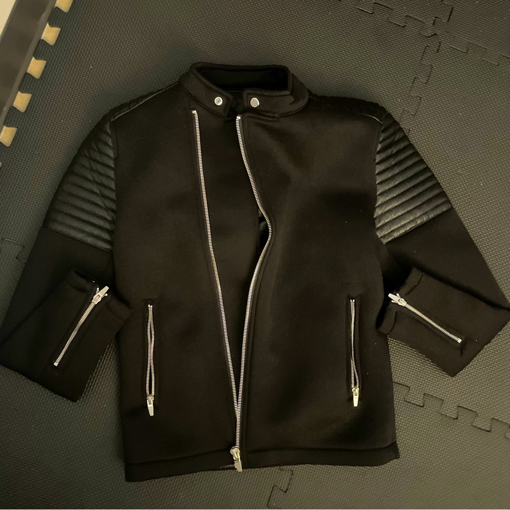 Zara Moro jacket with details and hidden hoodie